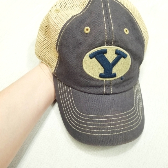 BYU Cougars Navy Tan Adjustable Snapback Trucker Hat Baseball Cap Mesh Panels - Picture 1 of 10